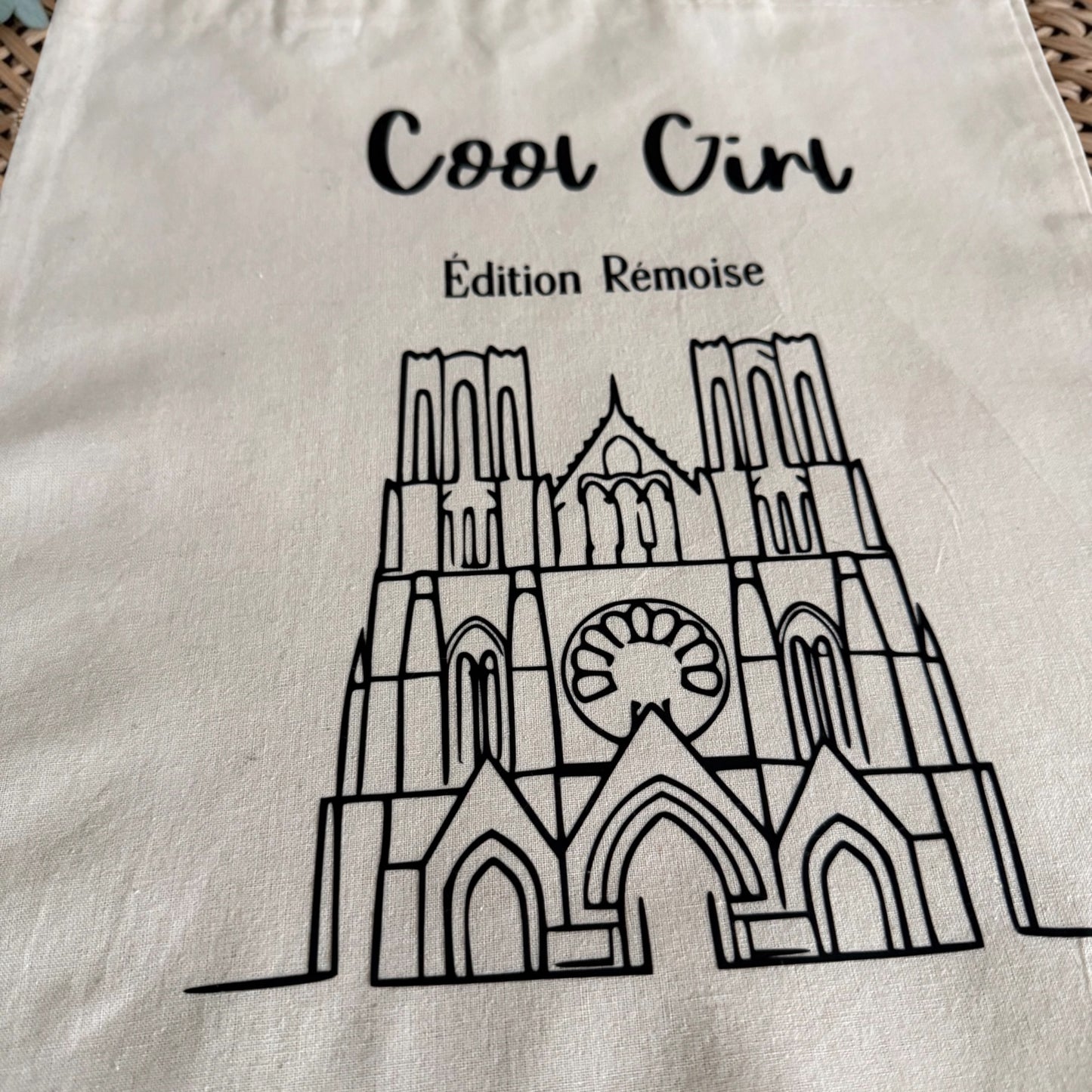 Tote Bag “Cool Girl” Édition Rémoise – cathédrale de Reims